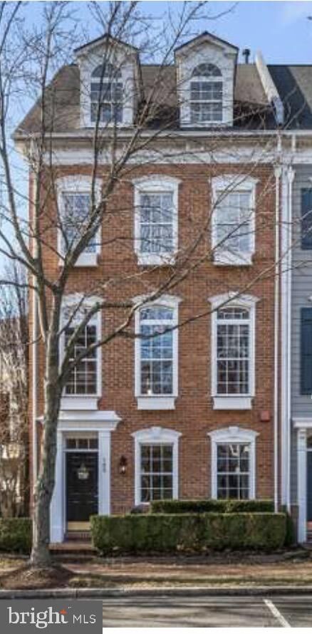 Property Photo:  165 Cameron Station Boulevard  VA 22304 