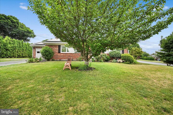 Property Photo:  593 Mull Avenue  PA 19533 