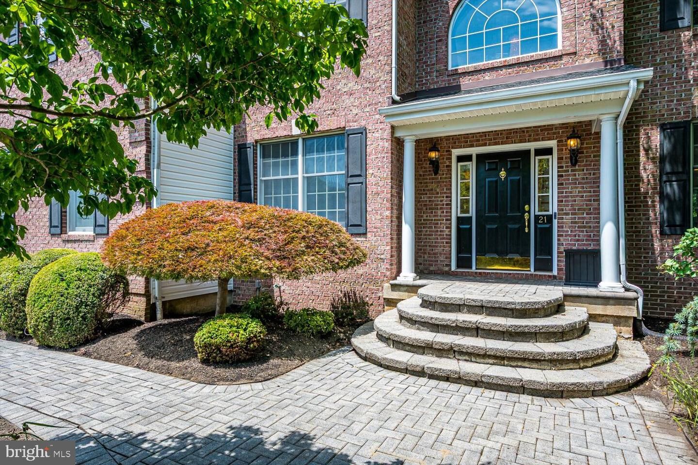 Property Photo:  21 Courtside Lane  NJ 08540 