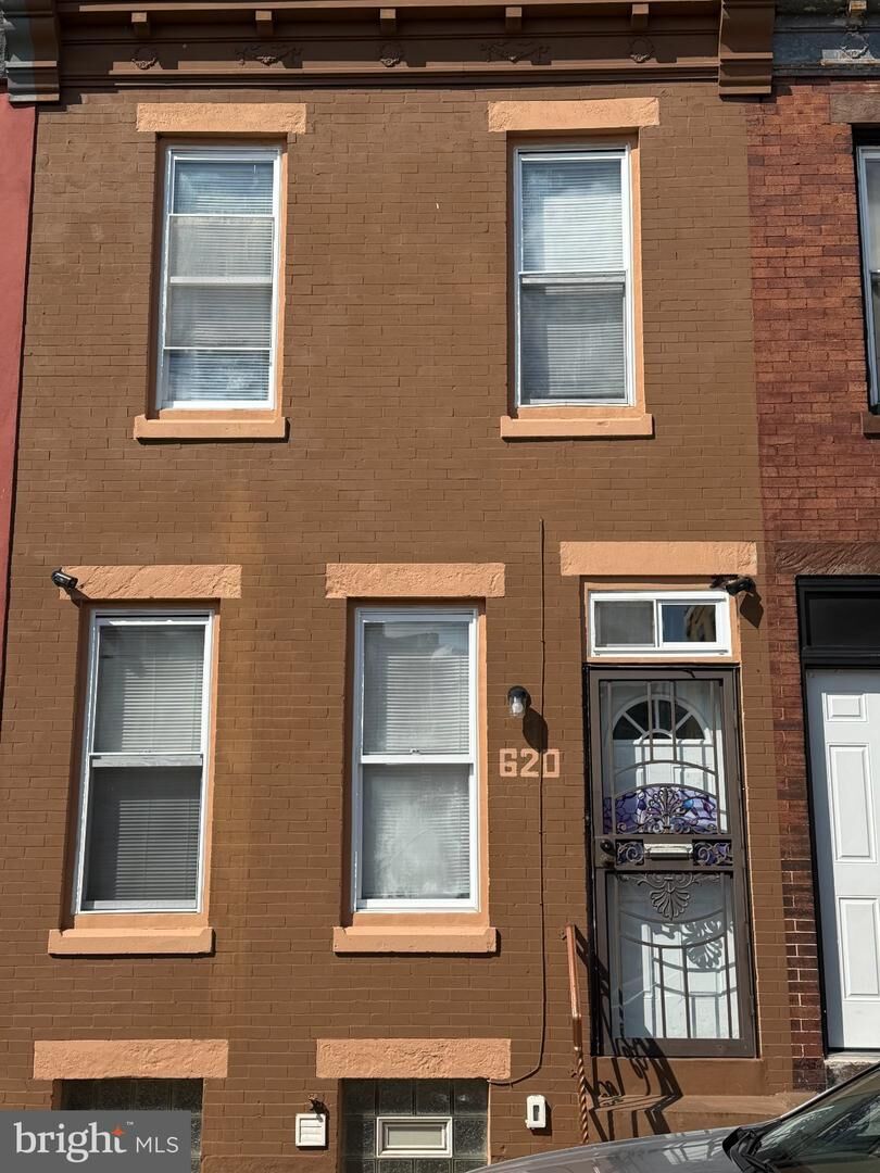 Property Photo:  620 Tusculum Street W 620  PA 19140 