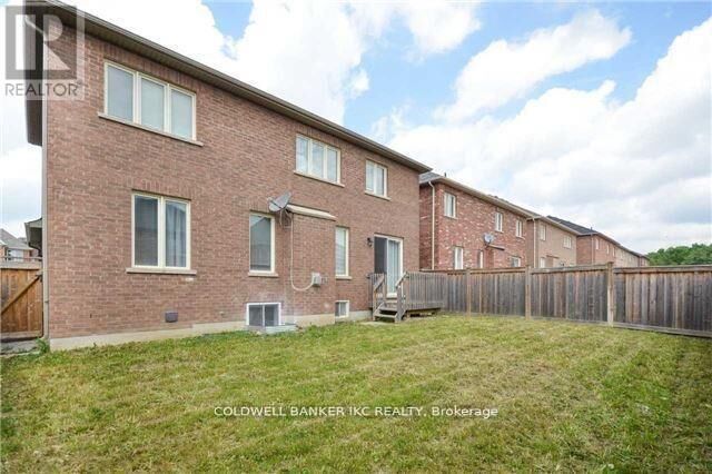 Property Photo:  23 Plentywood Drive  ON L6Y 0V2 