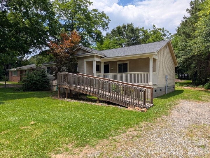 Property Photo:  2065 Neely Store Road  SC 29730 