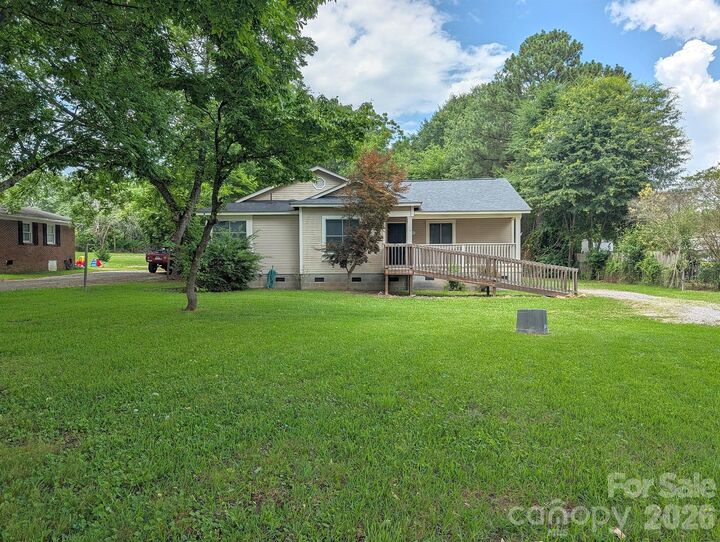 Property Photo: 2065 Neely Store Road SC 29730
