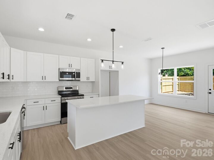Property Photo:  2806 Willow Street  NC 28208 