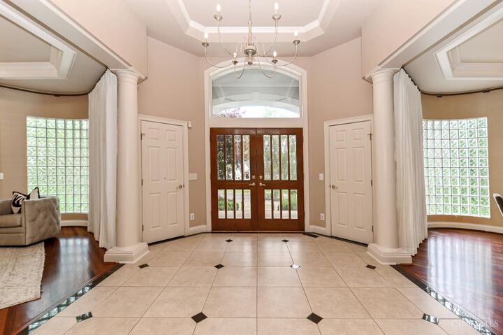 Property Photo:  3 Cloister Court  OH 45208 