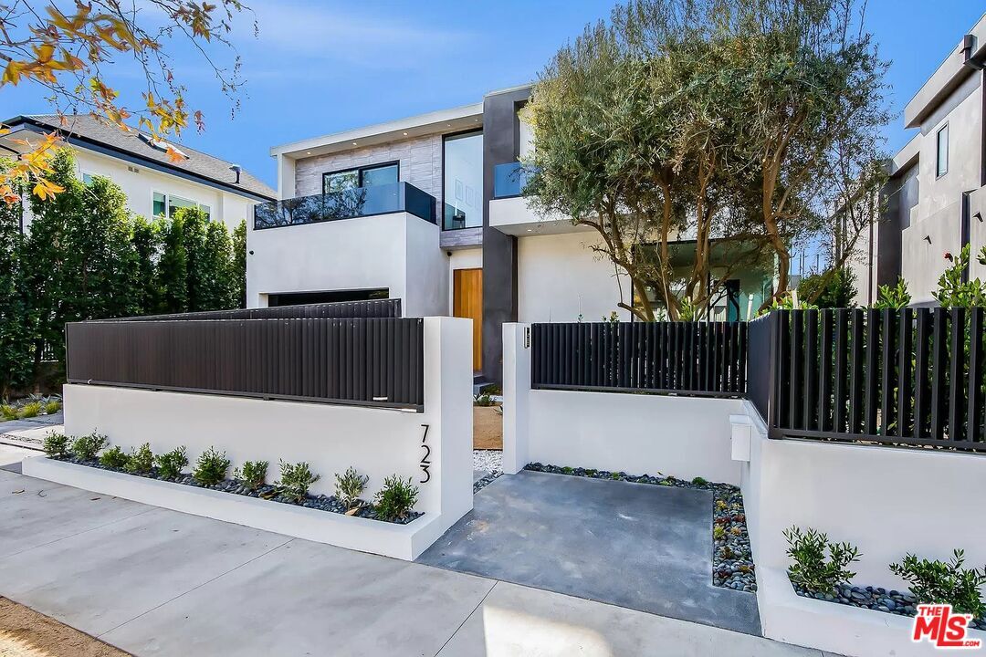Property Photo: 723 N Orlando Ave CA 90069
