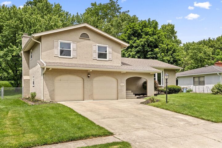 Property Photo:  244 Colony Court  OH 43230 
