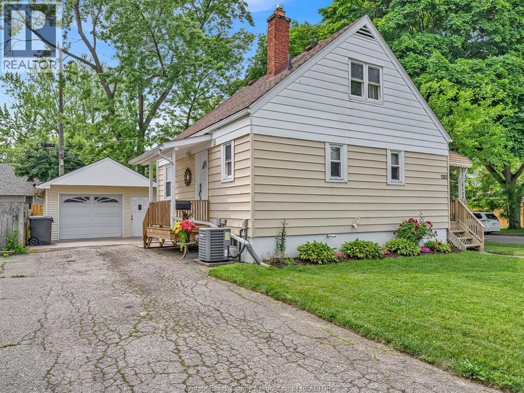 Property Photo: 1803 Ellrose ON N8W 4T7