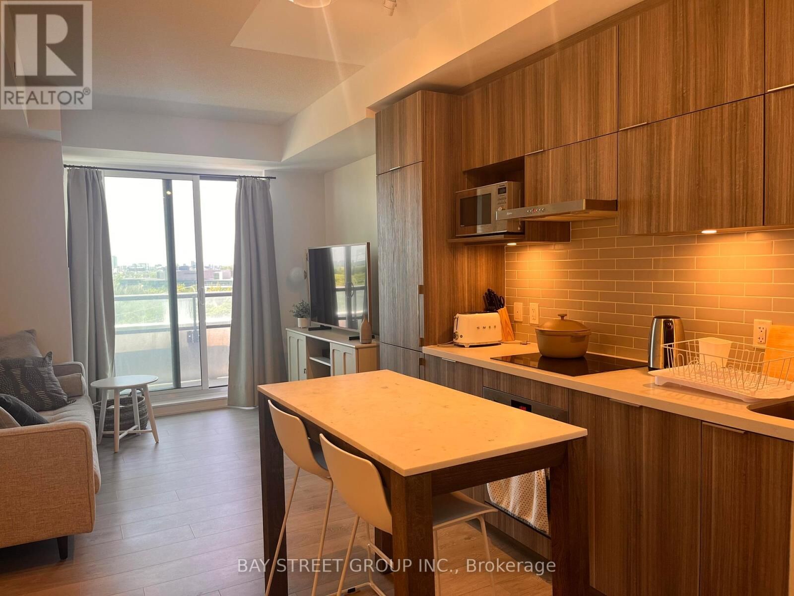 Property Photo:  10 Rouge Valley Drive West 817A  ON L6G 0G9 