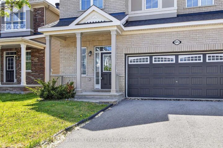 Property Photo:  925 Whimbrel Way  ON K2J 6C5 