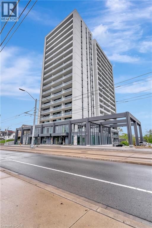 Property Photo:  741 King Street 1702  ON N2H 0E9 