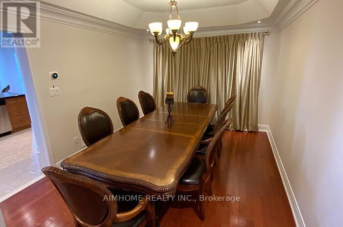 Property Photo:  117 Snively Street  ON L4E 4N9 