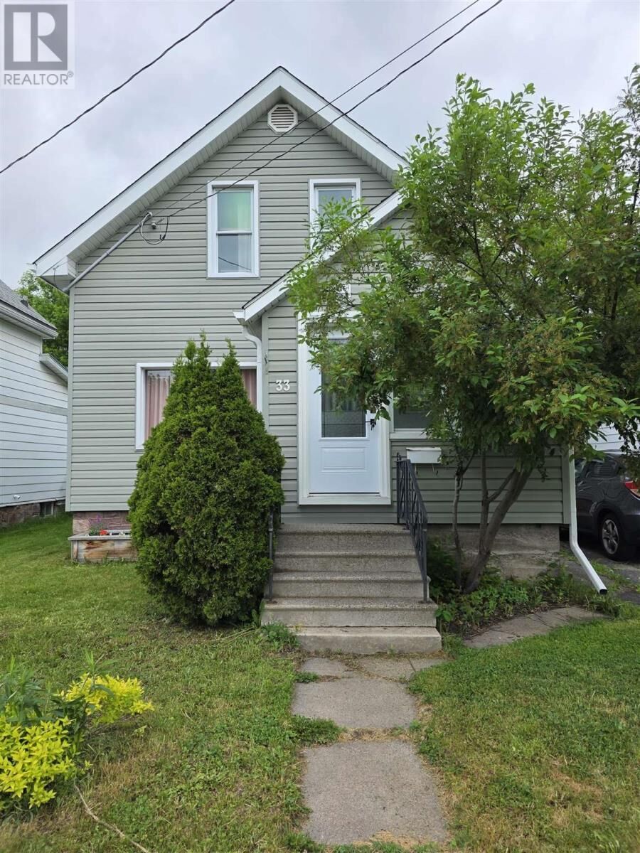 Property Photo:  33 Hamilton Ave  ON P6B 1C7 