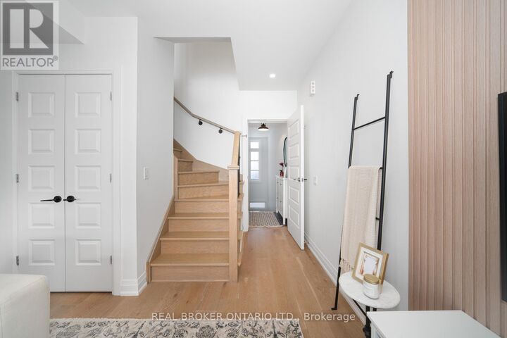 Property Photo:  8167 Kipling Avenue 48  ON L4L 0G4 