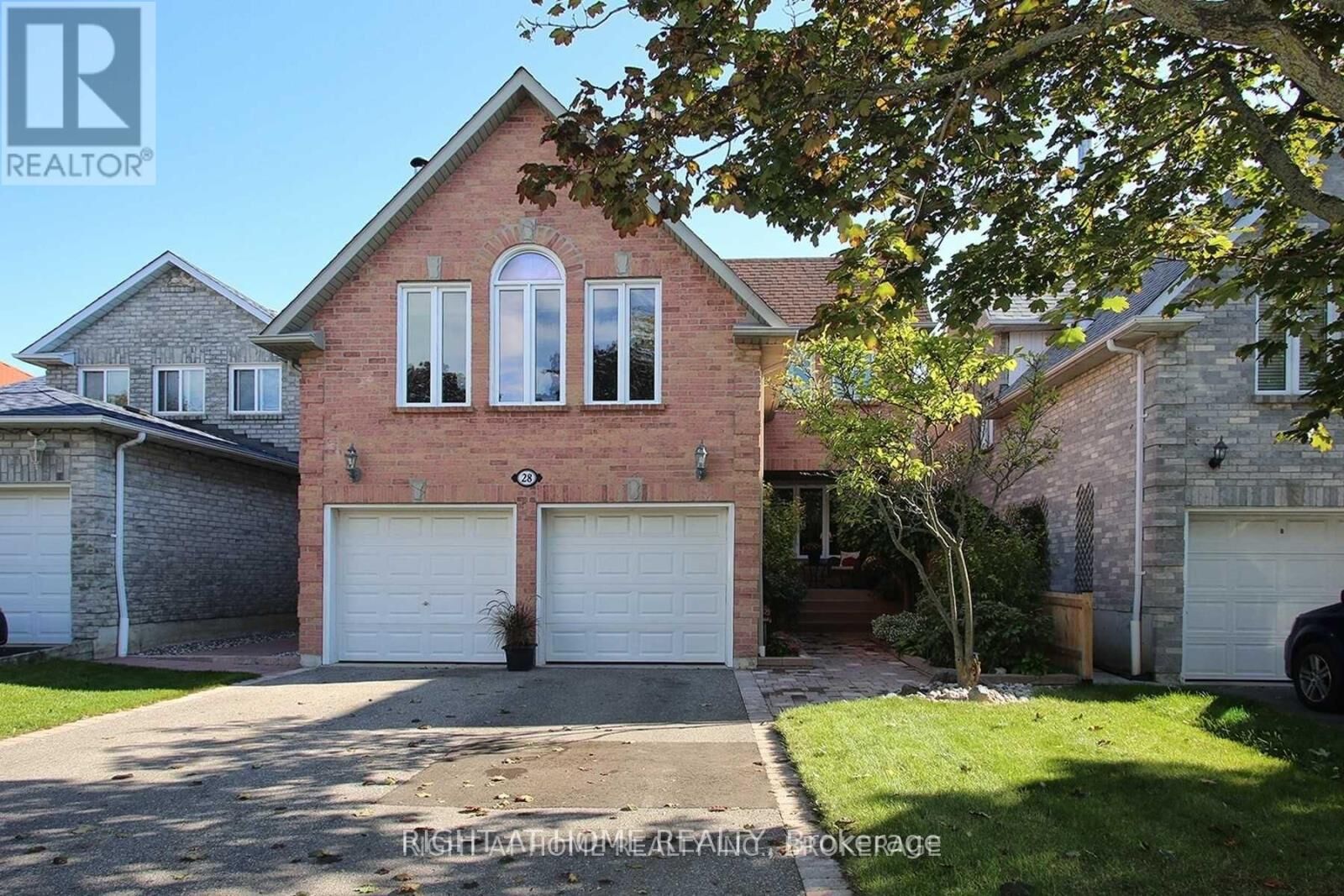 Property Photo:  28 Mullen Drive  ON L1T 2A5 