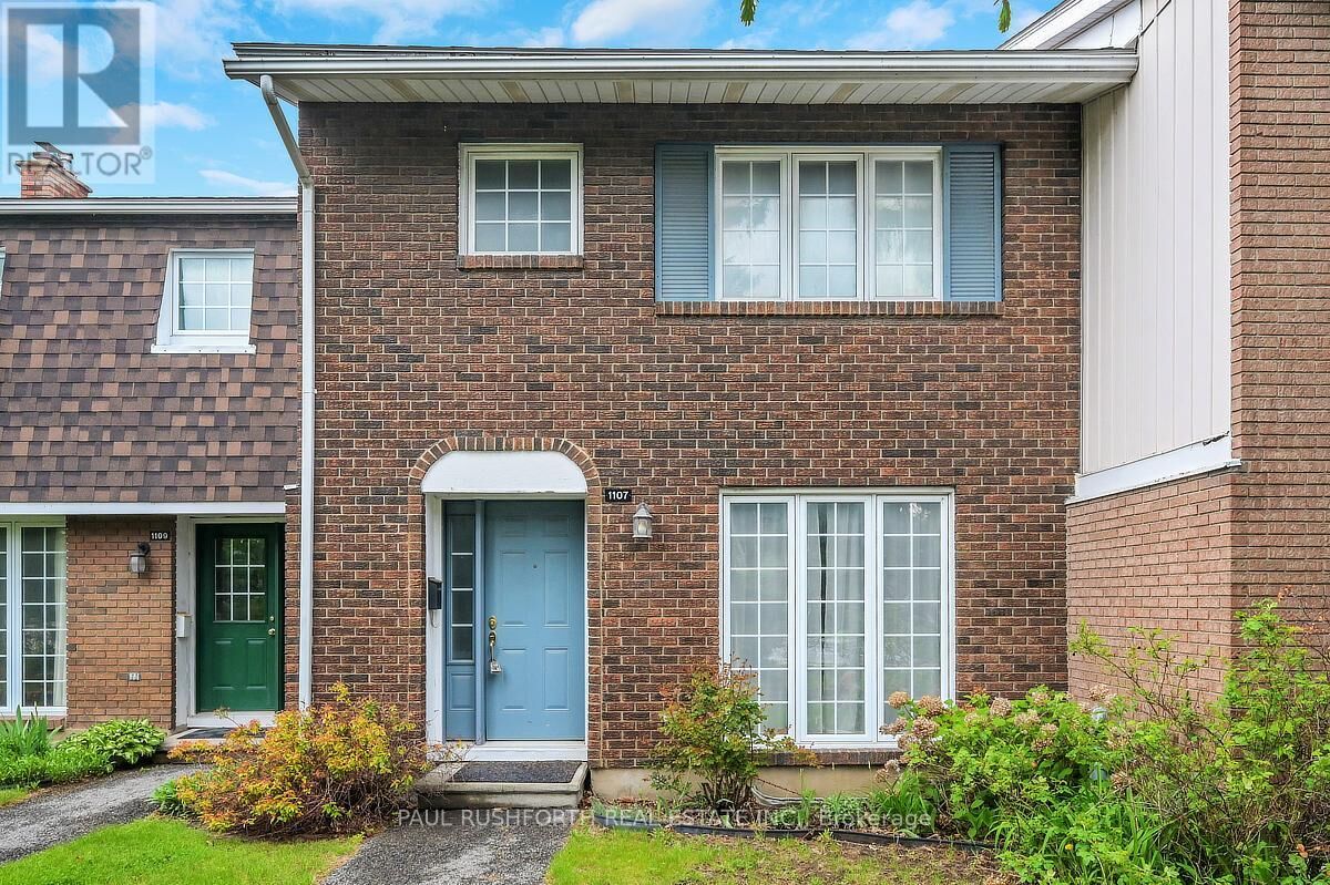 Property Photo:  1107 Meadowlands Drive  ON K2C 0K5 
