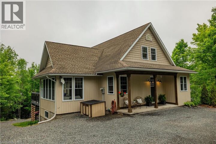 Photo de la propriété: 780 Stanrock Road ON P5A 2S9