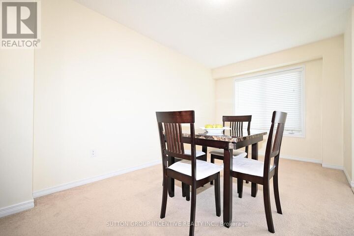 Property Photo: 90 Sovereign'S Gate 29 ON L4N 0Y9