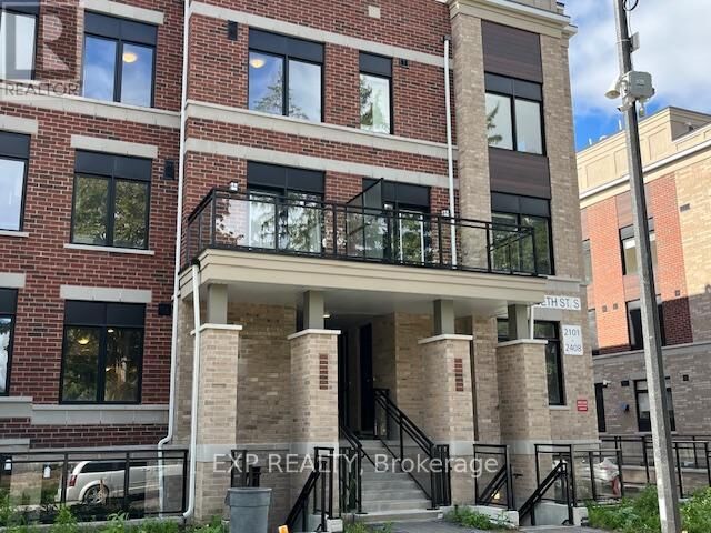Property Photo:  58 Elizabeth St Street South 2202  ON L4C 5W2 