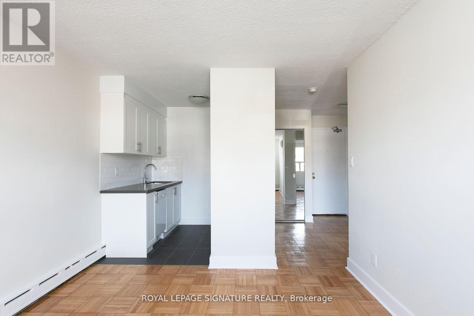Property Photo:  990 Avenue Road 206  ON M5P 2K8 
