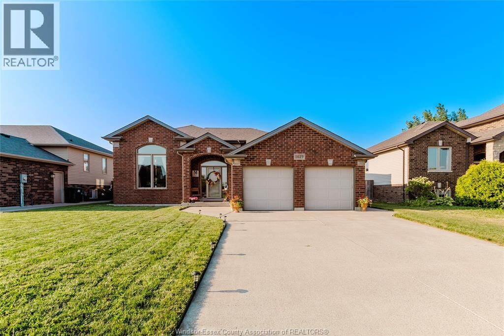 Property Photo:  1429 Oakwood Avenue  ON N0R 1A0 