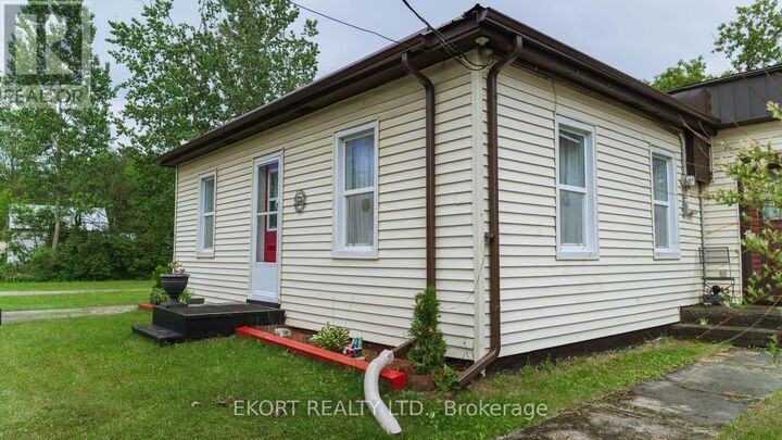 Property Photo:  10 Glastonbury Road  ON K0H 2G0 