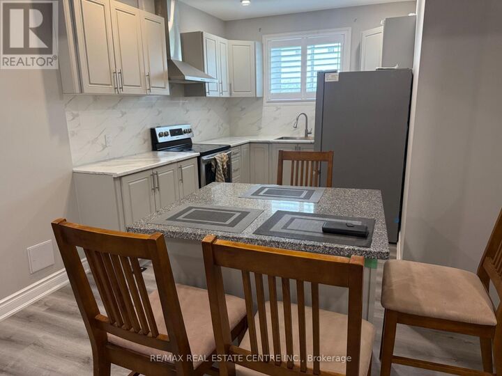 Property Photo:  33 Todd Crescent  ON N0C 1B0 
