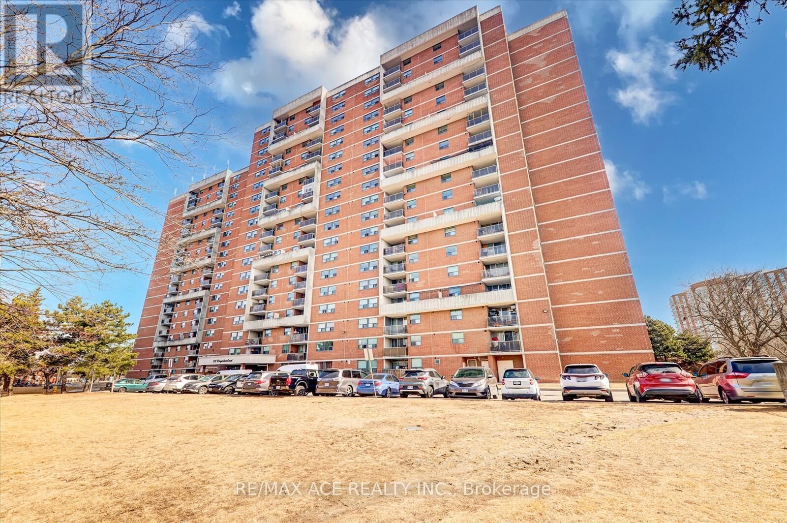 Property Photo:  100 Wingarden Court 1414  ON M1B 2P4 