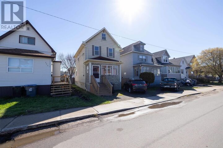 Property Photo: 708 McLeod St ON P7C 2Z6