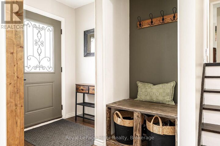 Property Photo: 9 Simpson Court ON N5A 6Y3