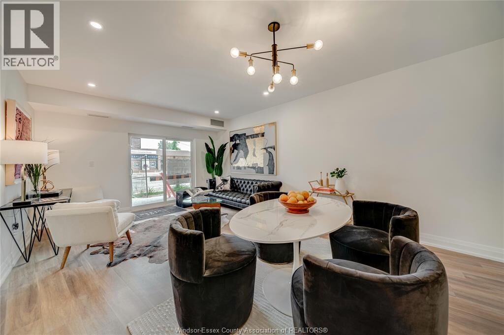 Property Photo:  11957 Tecumseh Road East 204  ON N8R 1L0 