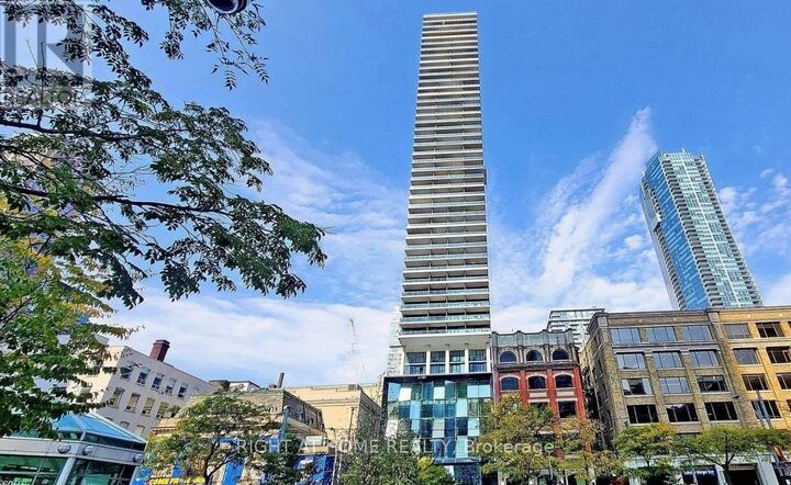 Property Photo:  224 King Street West 1806  ON M5H 0A6 