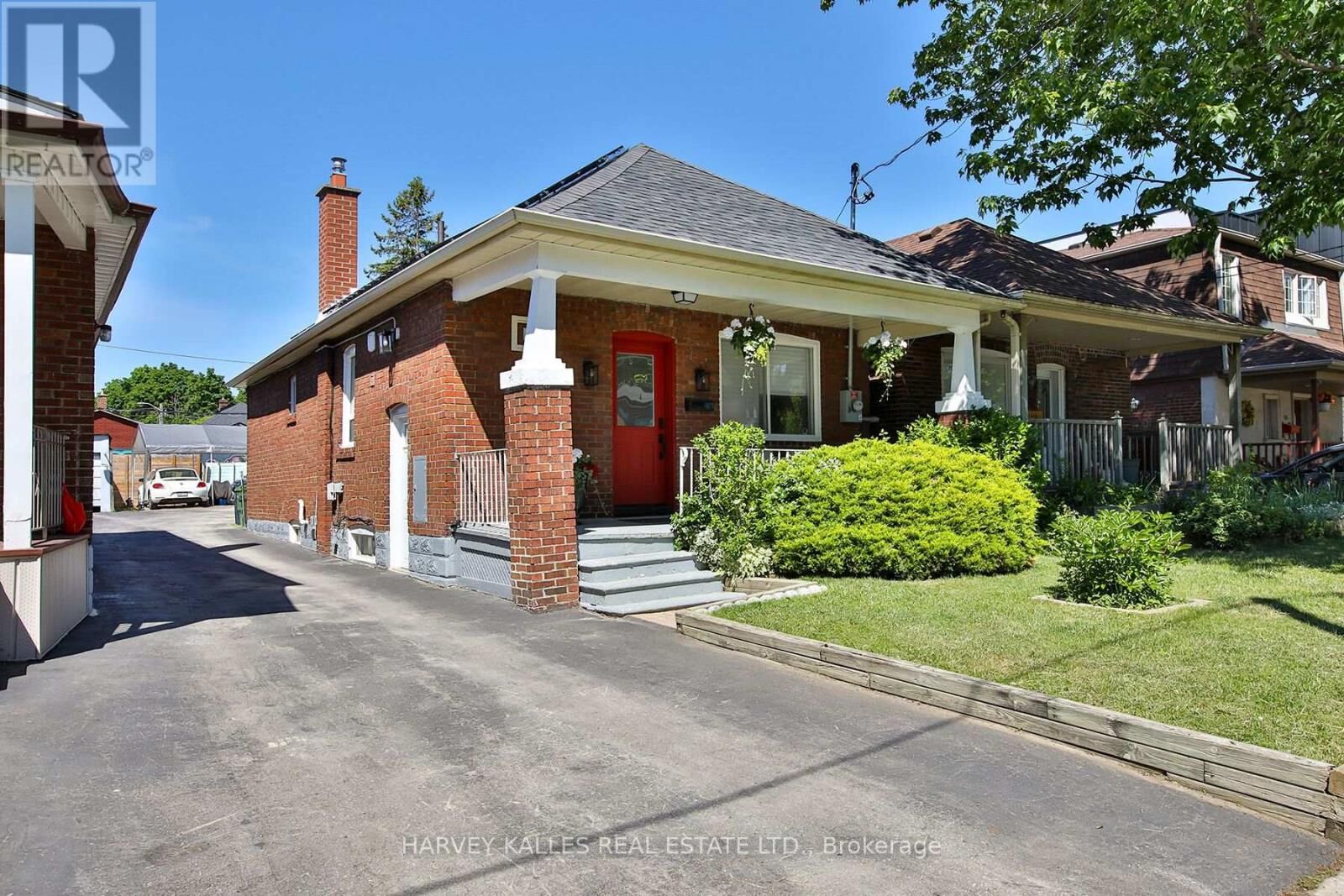 Property Photo: 112 Fourth Street ON M8V 2Y7