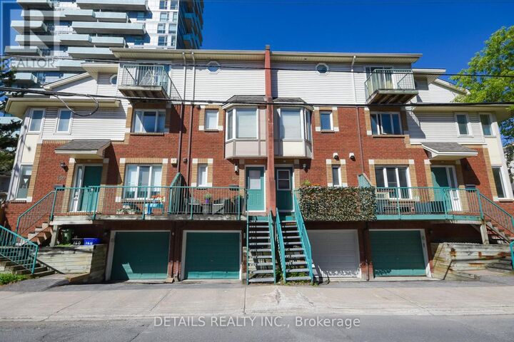 Property Photo:  158 Forward Avenue  ON K1Y 1K9 