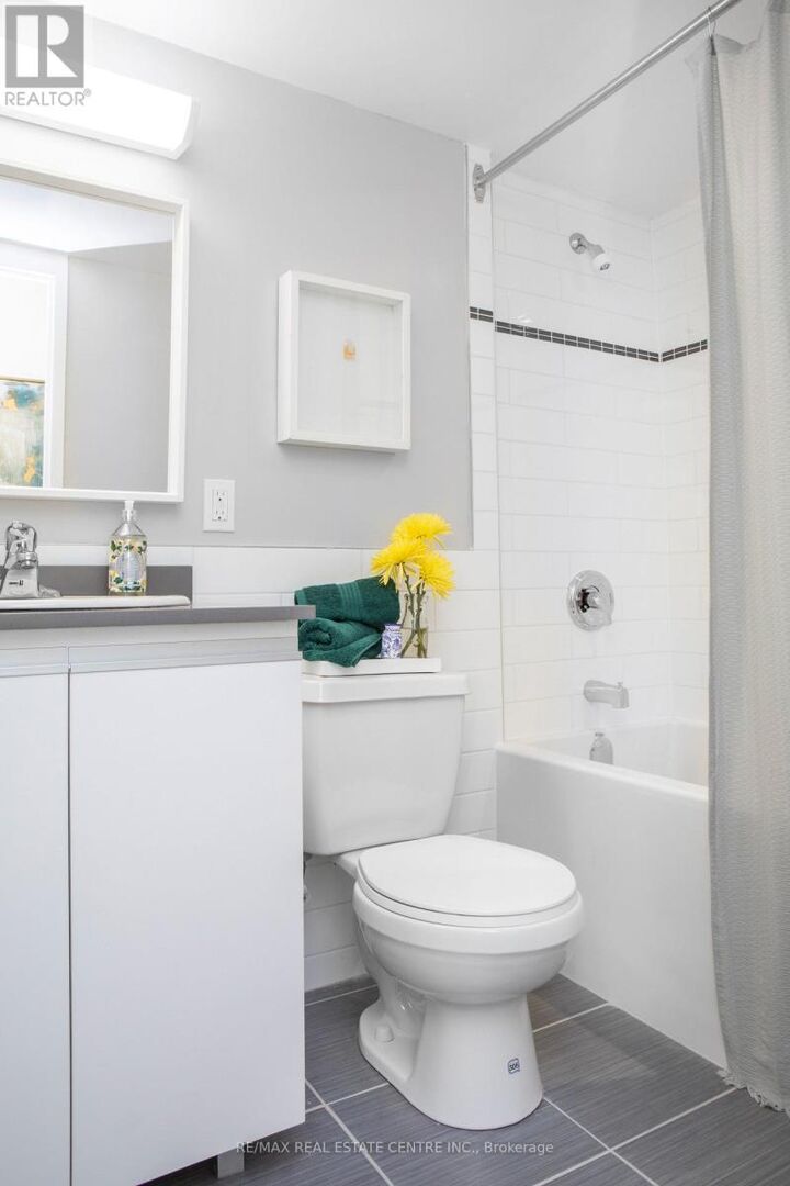 Property Photo:  150 Graydon Hall Drive 1006  ON M3A 3B3 