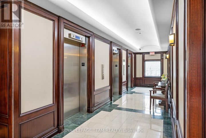 Property Photo: 1705 Playfair Drive 402 ON K1H 8P6