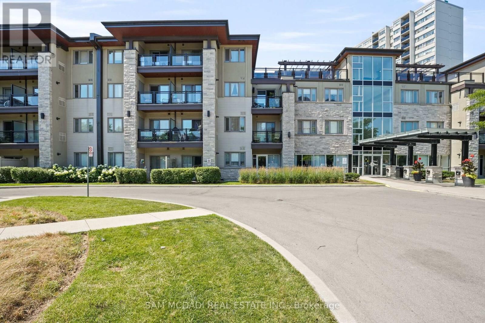 Photo de la propriété:  570 Lolita Gardens 332  ON L5A 0A1 