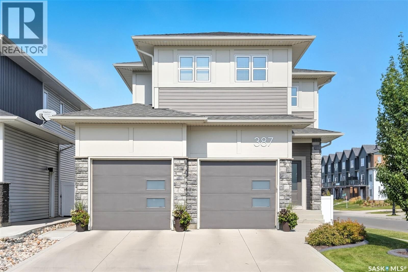 Property Photo:  387 Underhill Bend  SK S7V 0N1 