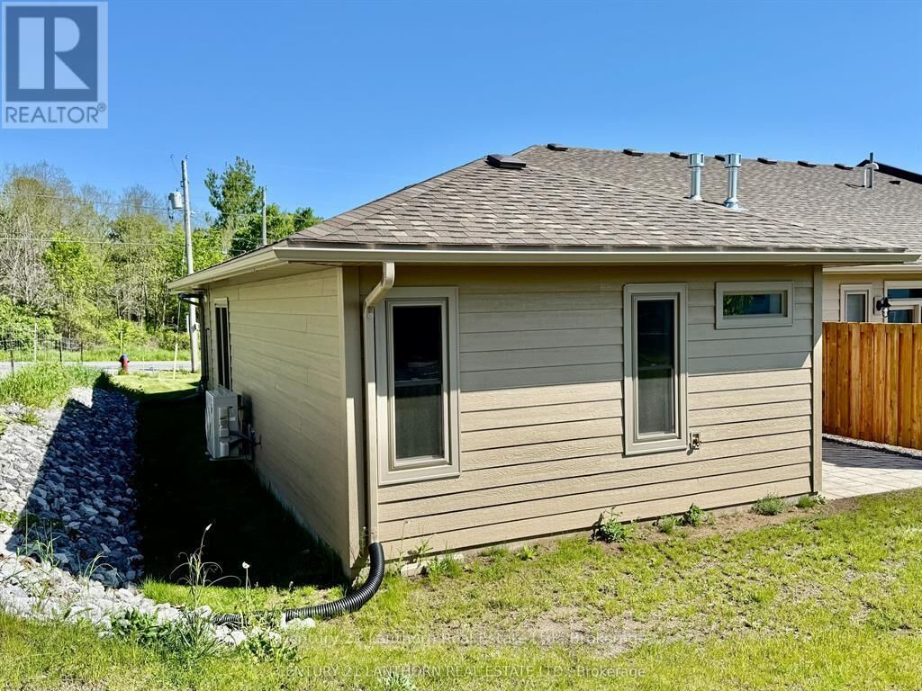 Property Photo:  75 Seymour Street West  ON K0K 2K0 