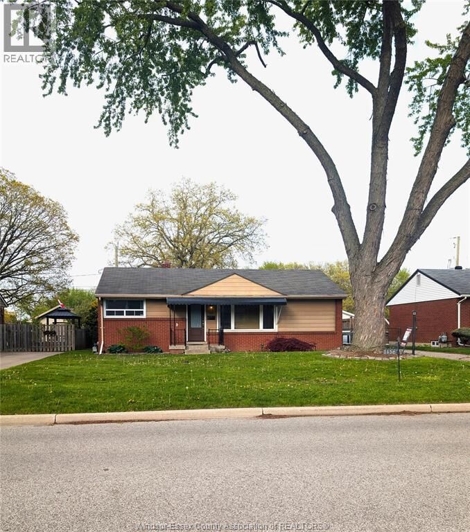 Property Photo:  3456 Everts Avenue  ON N9E 2W1 