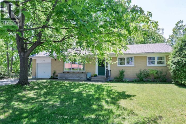 Property Photo:  233 Lawrence Avenue  ON L3V 5M3 