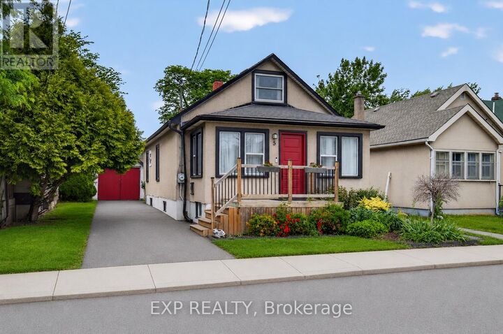 Property Photo:  5 Elberta Street  ON L2M 5M4 