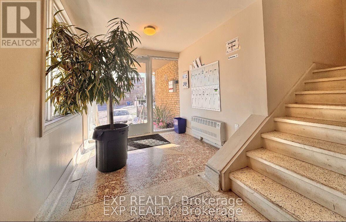 Property Photo: 5 Paisley Boulevard East 102 ON L6A 1P3