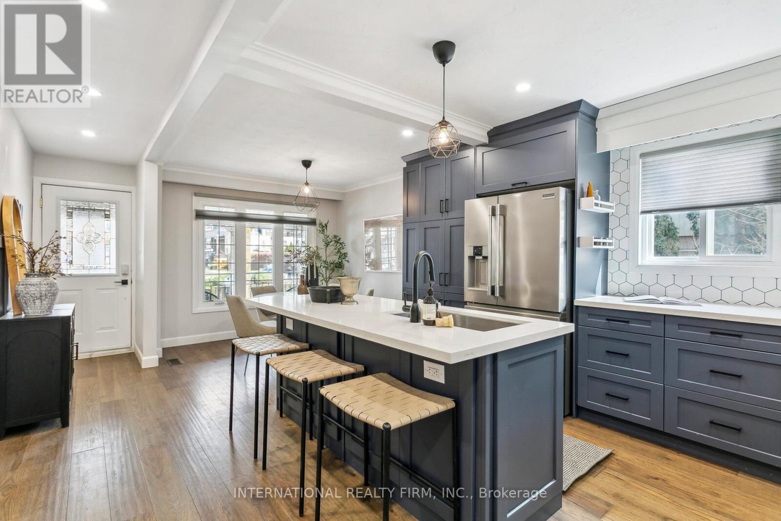 Property Photo: 50 Denison Avenue ON M5T 2M8