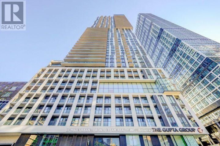 Property Photo:  251 Jarvis Street 4208  ON M5B 0C3 