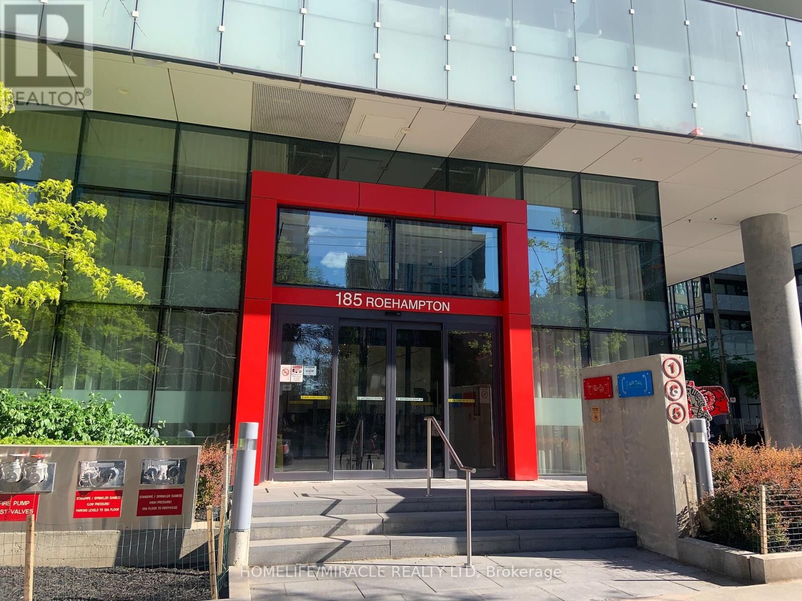 Property Photo:  185 Roehampton Avenue 2105  ON M4P 1R4 