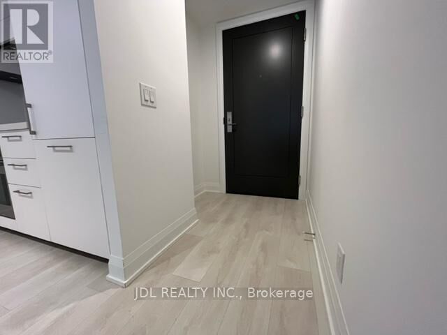 Property Photo:  33 Frederick Todd Way 534  ON M4G 0C9 