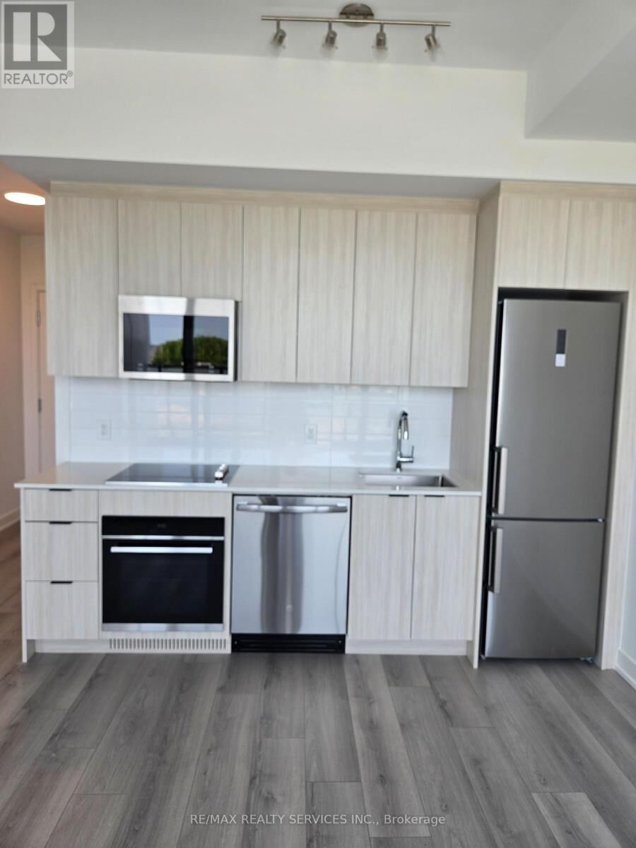 Property Photo: 20 Deans Drive 217 ON M1L 0J7