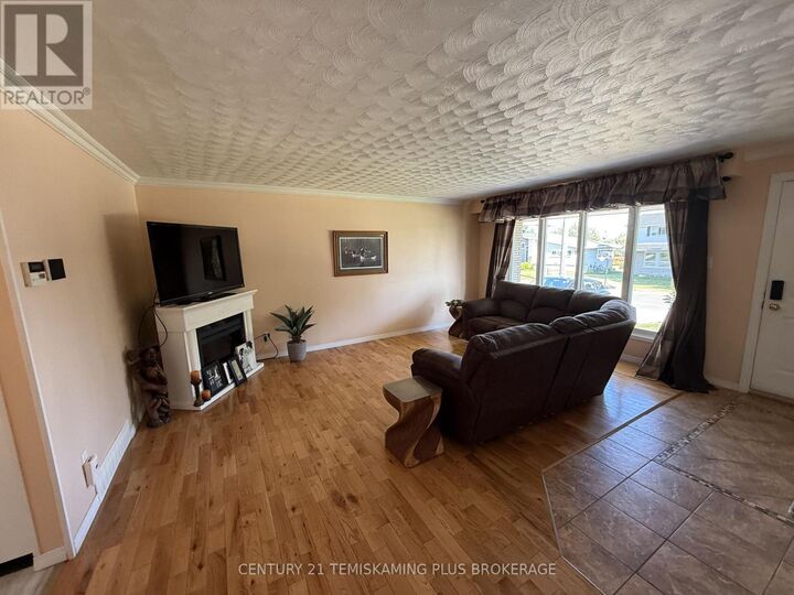 Property Photo: 22 Harding Avenue ON P2N 1B5