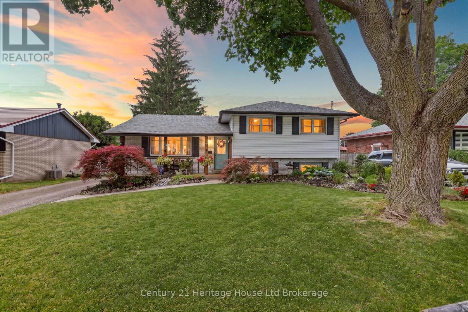 Property Photo: 78 Lyndale Crescent ON N4S 7S9